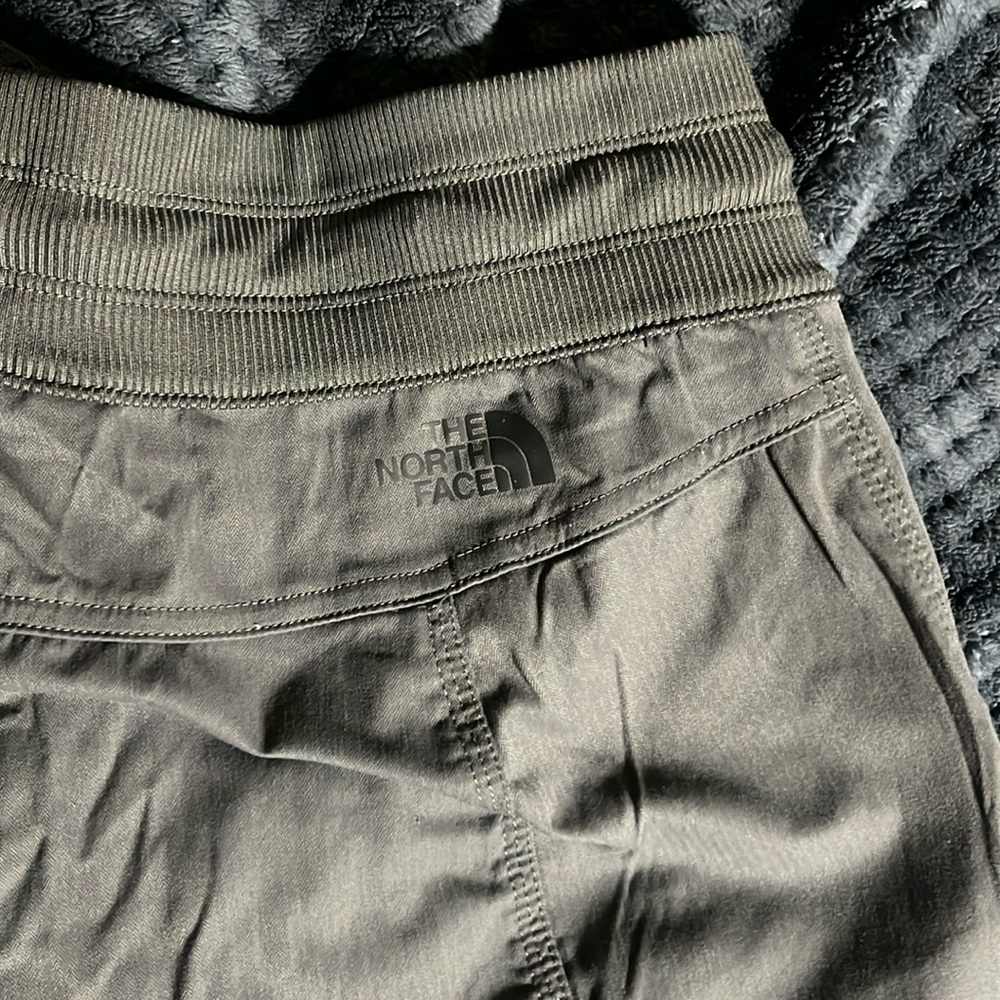 Women’s North Face jogger